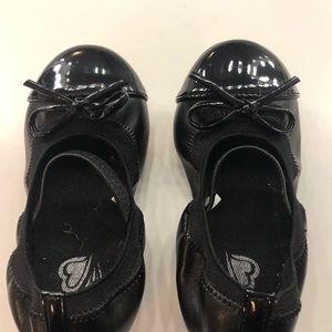 Children’s Place Size 7 Dress Shoe Patent Leather